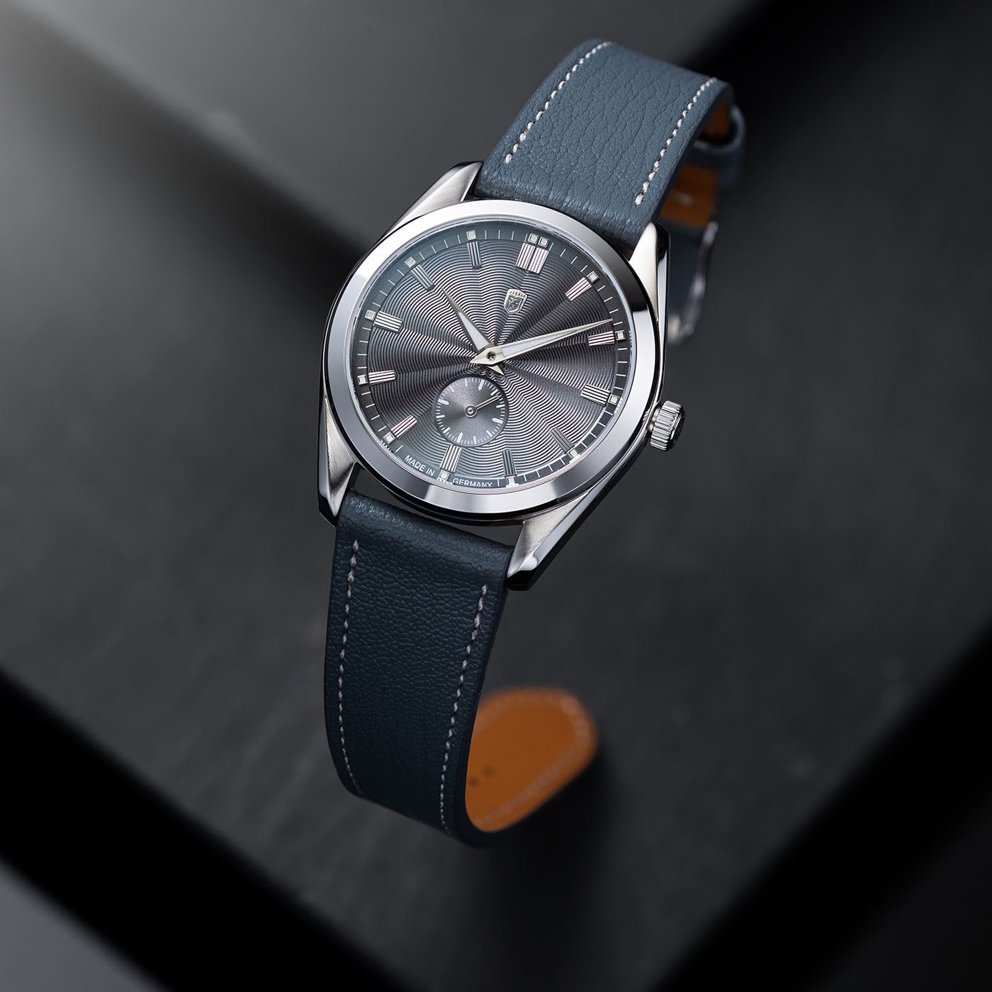 Heinrich Radiance Guilloche Wave orologio ciano scuro