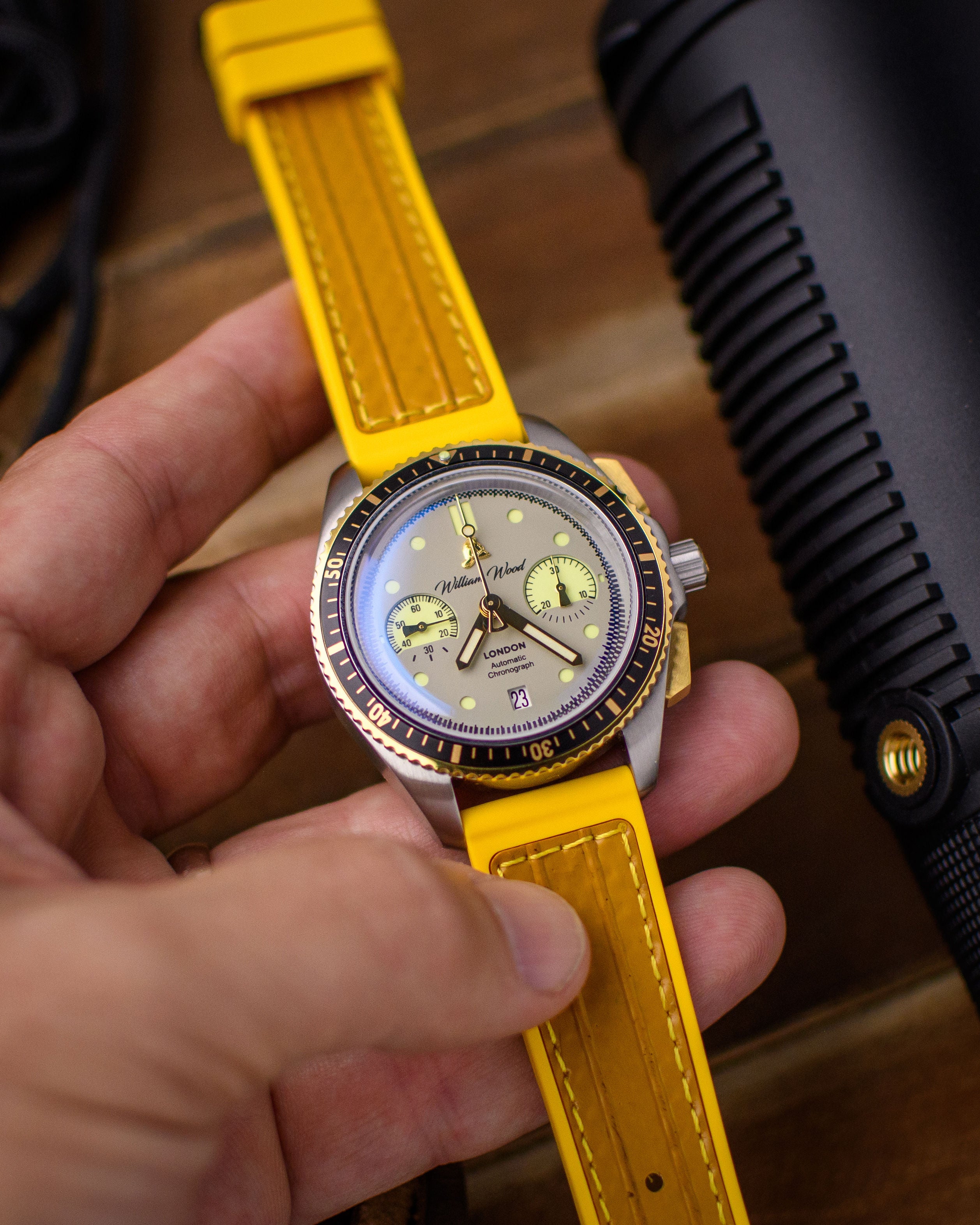 William Wood Triumph Fuel Edition cronografo giallo automatico