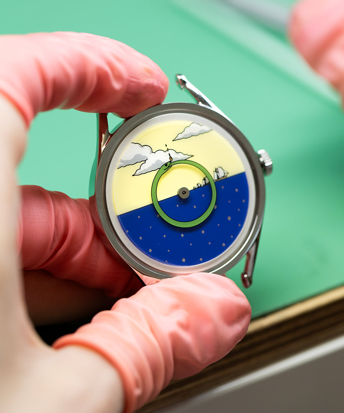 Mr Jones Chaos Window orologio meccanico dorato