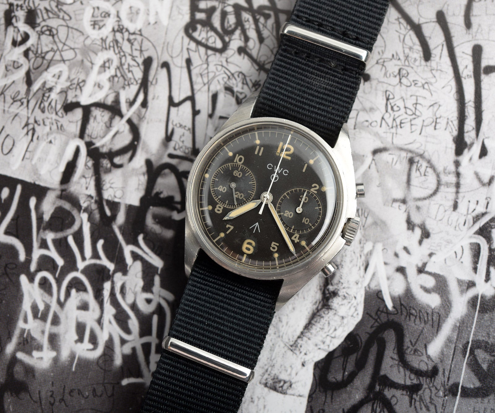 Mr Jones Watches Vintage CWC Royal Navy cronografo 38mm 1980