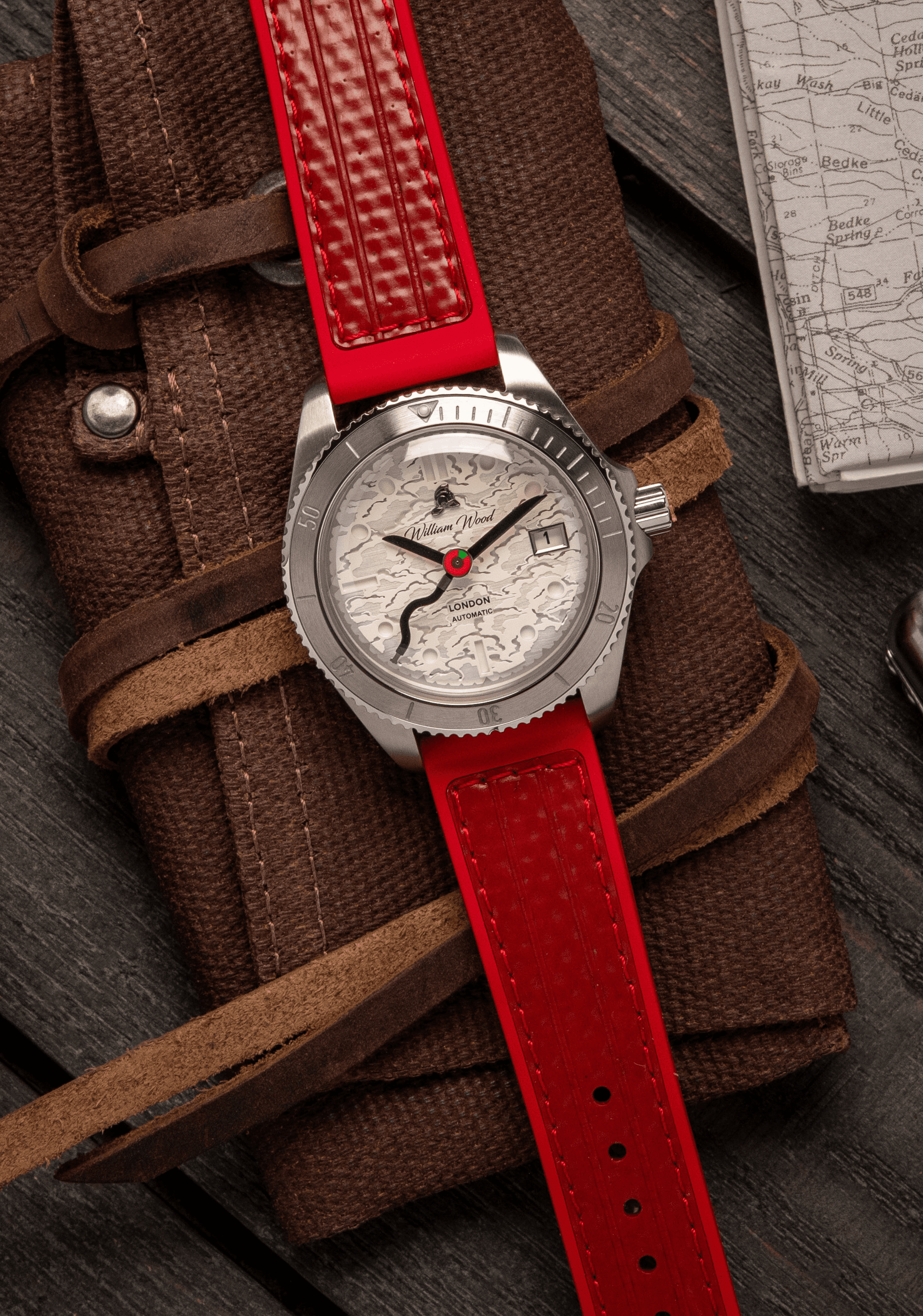 William Wood Extinguisher Watch orologio bianco automatico fire hose