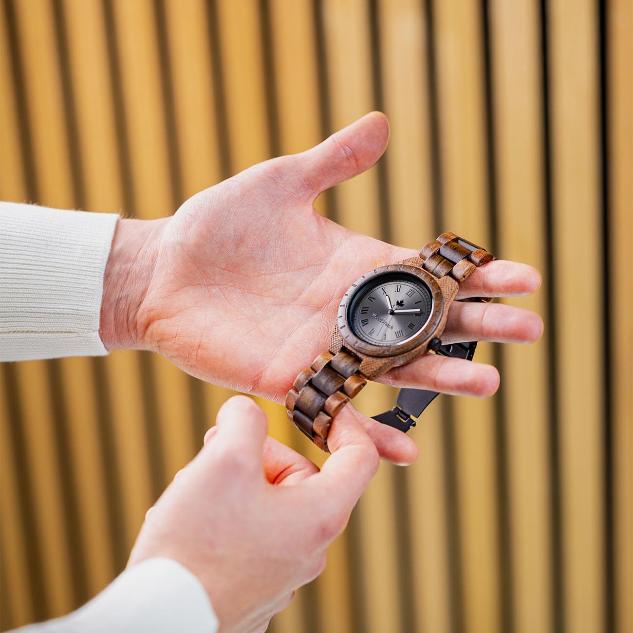 WoodWatch Classic Oaklee orologio legno uomo noce sandalo