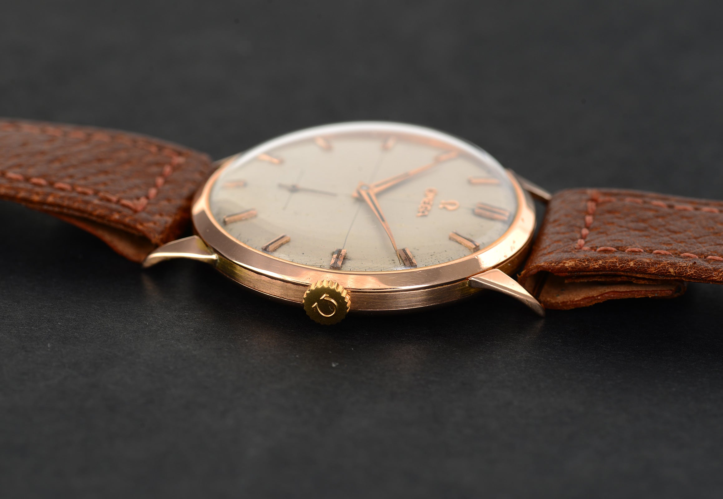 Omega Oversize orologio oro rosa 1960 37mm