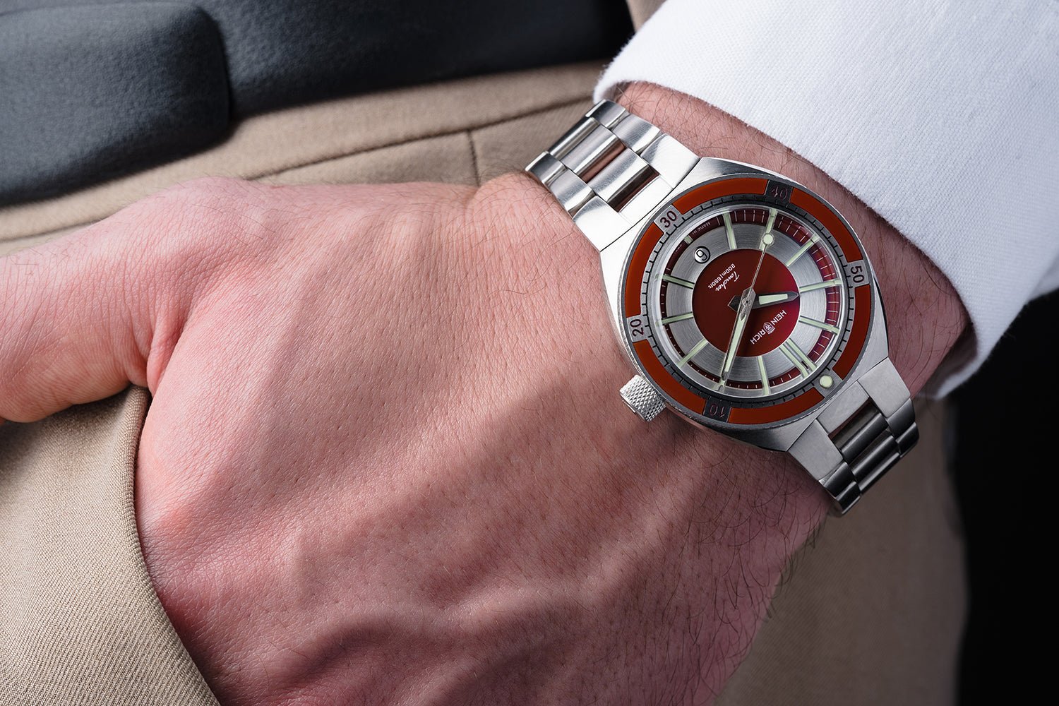 Heinrich Taucher 2 orologio automatico rosso con data