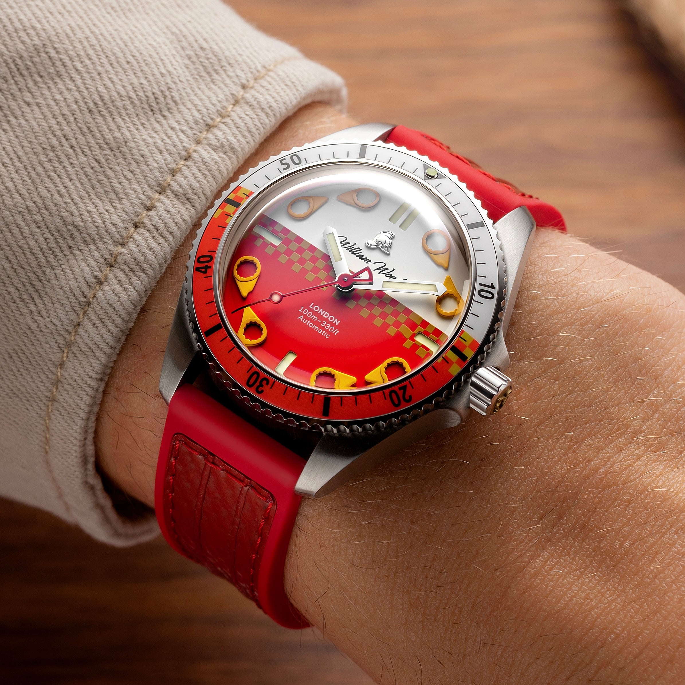 William Wood Big Red Fire Engine Orologio Automatico 41mm Rosso