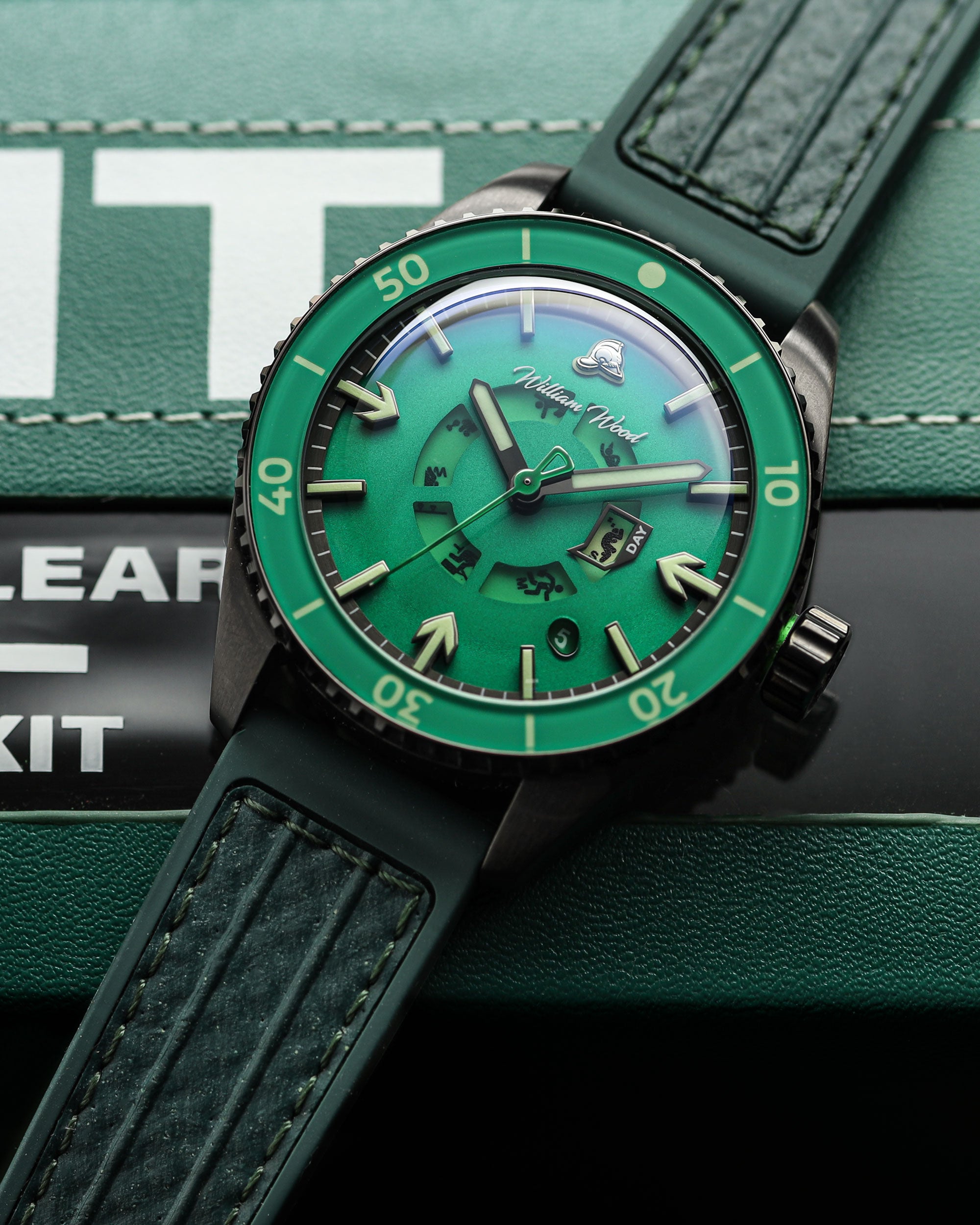 William Wood Fire Exit orologio automatico verde day date