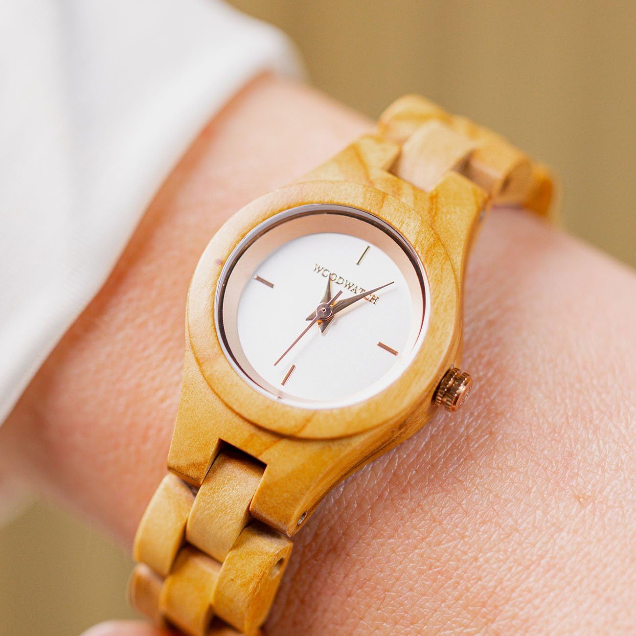 WoodWatch Flora Blossom orologio legno donna premium